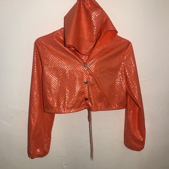 A Lil Sparkle Won't Hurt - Picture 2 of 5